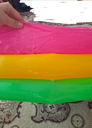 Надувной бассейн радуга.3 фото