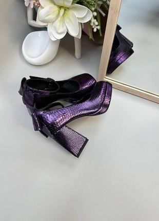 Фиолетовые кожаные туфли на массивном каблуке с бантиком9 фото