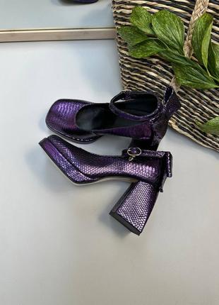 Фиолетовые кожаные туфли на массивном каблуке с бантиком8 фото