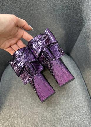 Фиолетовые кожаные туфли на массивном каблуке с бантиком7 фото