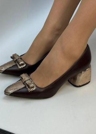 Эксклюзивные туфли из итальянской кожи и замши женские на каблуке с бантиком