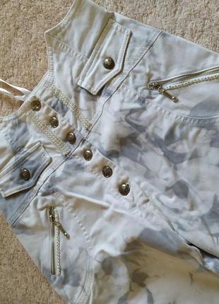 Штаны джинсы с высокой посадкой со стразами