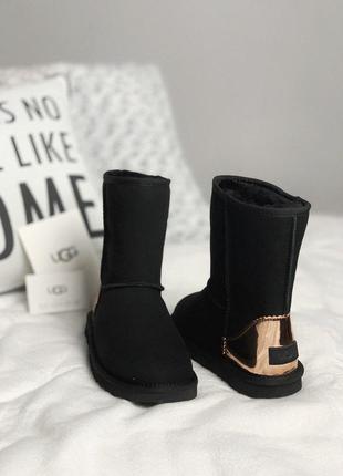 Шикарні жіночі чоботи ugg short black gold /осінь/зима/весна😍3 фото