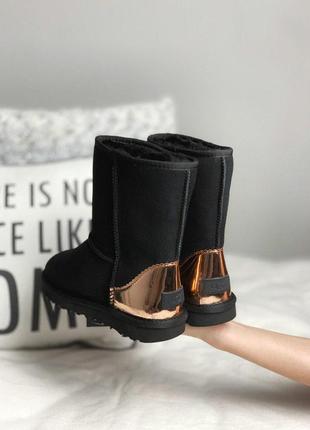 Шикарні жіночі чоботи ugg short black gold /осінь/зима/весна😍1 фото