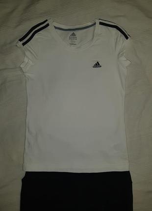 Футболка adidas