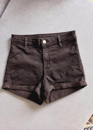 Высокие джинсовые шорты