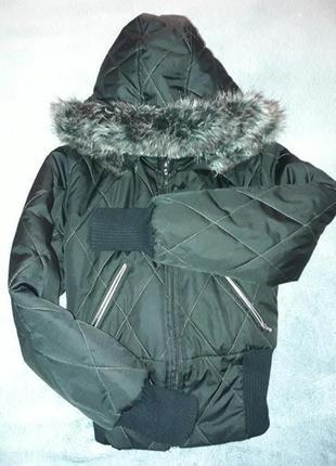 Матовая черная стеганная куртка с капишоном tally weijl3 фото