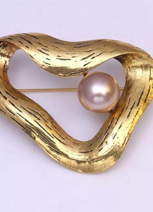 Стильна брошка модерн з перлами