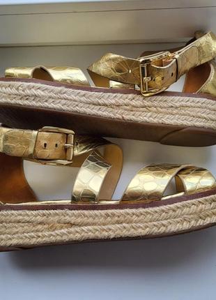 Женские брендовые кожаные босоножки 
michael kors3 фото