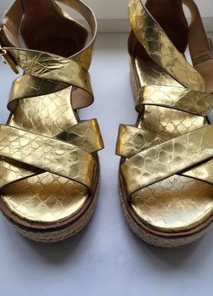 Женские брендовые кожаные босоножки 
michael kors2 фото