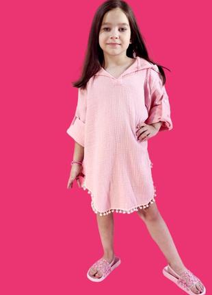 Дитяча муслінова рожева туніка для дівчинки з довгими рукавами і капюшоном.3 фото