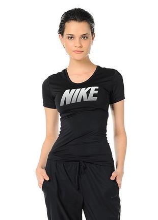 Класна спортивна футболка nike оригінал