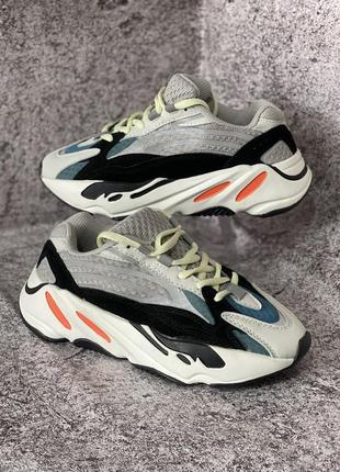 Кросівки adidas yeezy 700