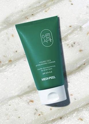 Успокаивающая пенка на основе центеллы азиатской medi-peel young cica ph balancing cleanser, 120 мл