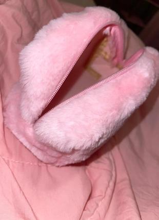 М‘яка містка хутряна косметичка рожева4 фото