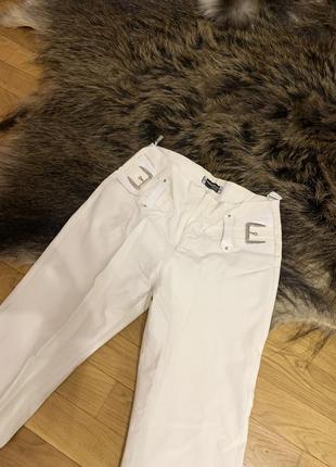 Белые джинсы брендовые прямые облегающие zara1 фото