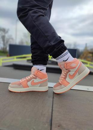 Женские кроссовки nike air jordan 1 retro high orange beige2 фото