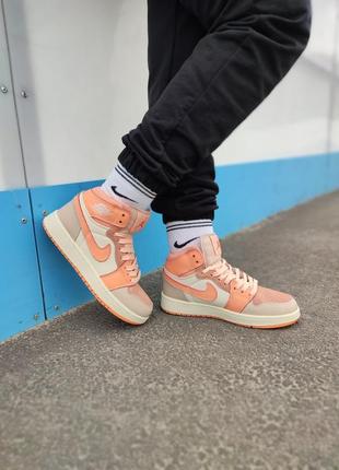 Женские кроссовки nike air jordan 1 retro high orange beige6 фото