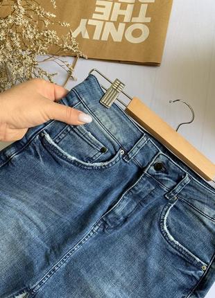✨актуальная джинсовая юбка с v-образным разрезом от h&amp;m5 фото