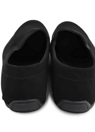 Стильные черные замшевые мужские туфли мокасины с перфорацией