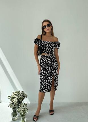 Женский деловой стильный классный классический удобный модный трендовый костюм модная юбка и + топ топик черный в цветочный принт
