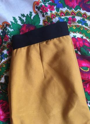 Желтые брюки с резинкой4 фото
