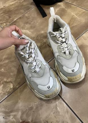 Balenciaga кросівки triple s