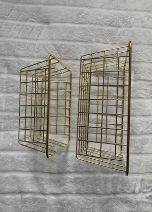 Кошик металевий для зберігання в золотому кольорі