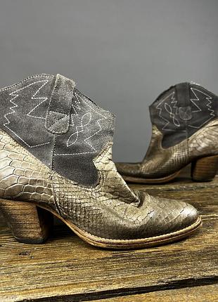 Сапожки шкіряні online shoes, в стлі казаки, розмір 39 (26 см), відмінний стан