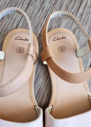 Красивые, качественные босоножки, сандалии clarks10 фото