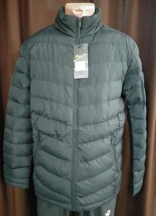 Курточка ветровка, мужская, черная, без капюшона, на молнии.ю-4057.
размеры:s; м.цена -850грн