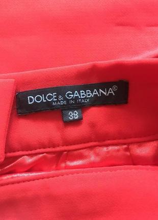 Стильный красный костюм d&g деловой костюм нарядный костюм блуза с камнями юбка7 фото