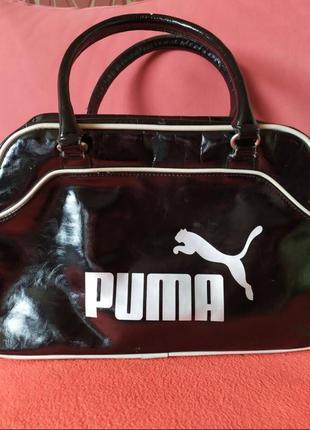 Сумка puma, оригинал. р. 38х25 см.

внутри потайной кармашек на молнии.