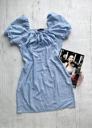 Короткое трендовое платье легкое голубое