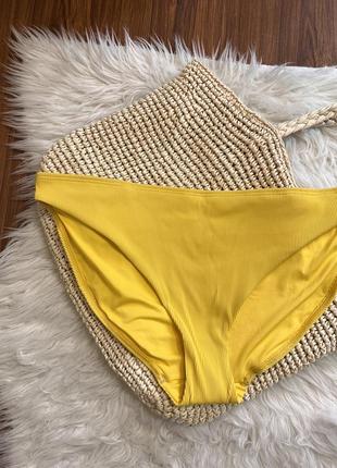 Желтые плавки от купальника большого размера в рубчик