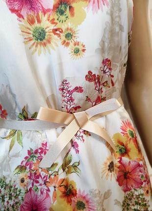 Ніжна атласна сукня міді з квітковим принтом next, красивое атласное платье миди с цветочным принтом7 фото