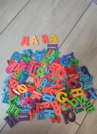 Буквы на магнитах, игрушка3 фото