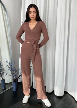 Костюм двойка трикотаж рубчик укороченная кофта лонгслив на запах кроп топ с завязками брюки штаны прямые палаццо голубой коричневый салатовый