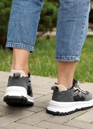 Стильні жіночі сірі кросівки весняні-осінні на товстій підошві, демісезон, жіноче взуття7 фото