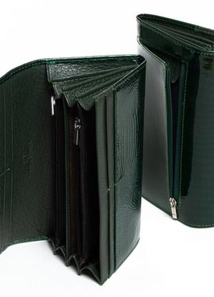 Женский кожаный кошелек на магнитах sergio torretti зеленый2 фото