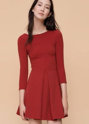 Красное платье pull and bear мини с красивой спинкой размер м