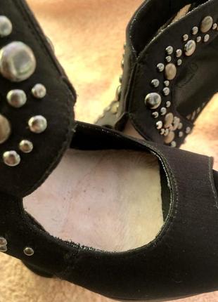 Кожаные атласные туфли лабутены с сеткой на каблуке с открытым носом10 фото