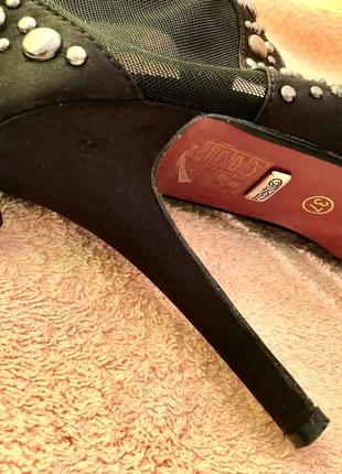 Шкіряні атласні туфлі лабутени з сіткою на підборах з відкритим носом8 фото