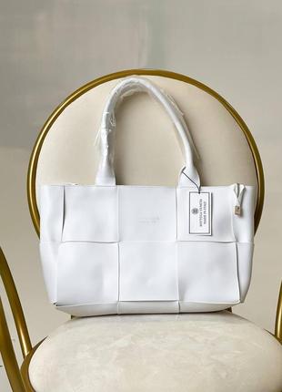 Женская сумка bottega veneta arco tote  white