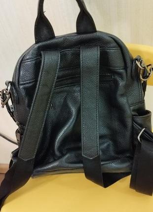Гарний шкіряний рюкзак (чорний).5 фото