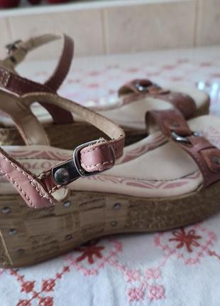Красивые кожаные босоножки ботинки сандалии туфли2 фото