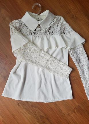 Святкова ошатна біла блуза на дівчику блузка шкільна 146