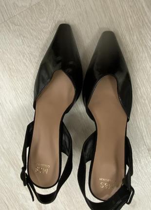 Оригінальні шкіряні  човники