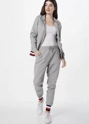 Спортивный костюм tommy hilfiger