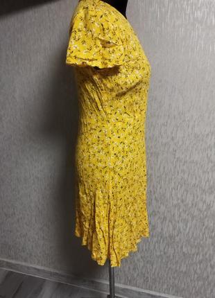 Нежное платье желтого цвета5 фото